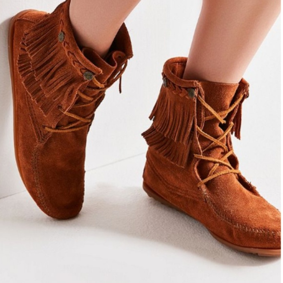 Minnetonka Shoes - **SOLD** Minnetonka | Double Fringe Tramper Boot